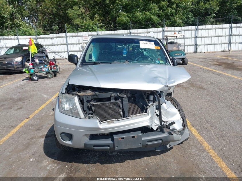 2015 NISSAN FRONTIER SV-I4 - 1N6BD0CT4FN742882