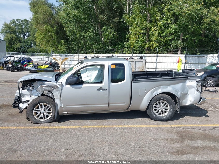 2015 NISSAN FRONTIER SV-I4 - 1N6BD0CT4FN742882