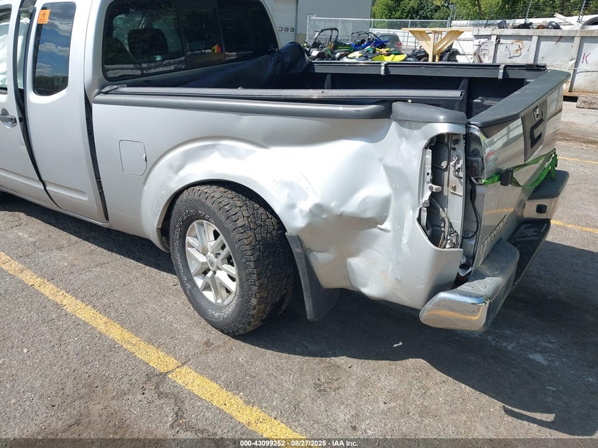 2015 NISSAN FRONTIER SV-I4 - 1N6BD0CT4FN742882