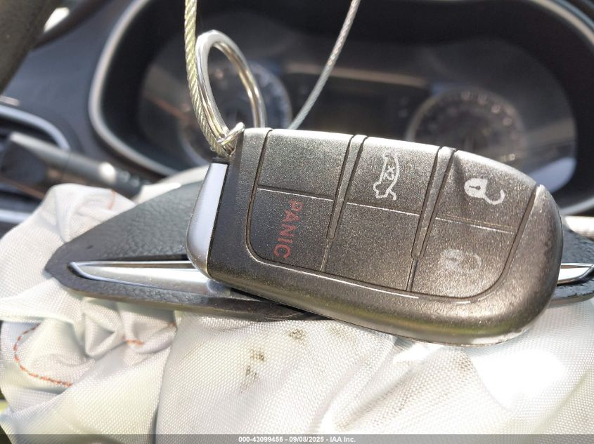 2015 Chrysler 200 Limited VIN: 1C3CCCAB1FN623827 Lot: 43099456