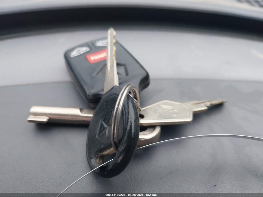 1998 Chrysler Town & Country Lxi VIN: 1C4GP64L4WB578049 Lot: 43100226