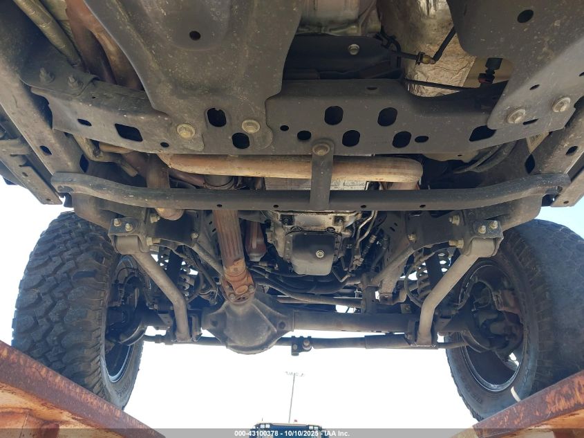 2017 Jeep Wrangler Unlimited Sahara 4X4 VIN: 1C4BJWEG7HL598791 Lot: 43100378