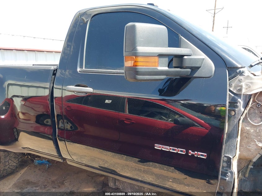 2015 Chevrolet Silverado 3500Hd Chassis Wt VIN: 1GB3KYC81FF560773 Lot: 43100889