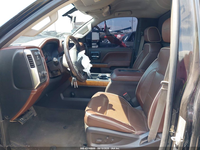 2015 Chevrolet Silverado 3500Hd Chassis Wt VIN: 1GB3KYC81FF560773 Lot: 43100889