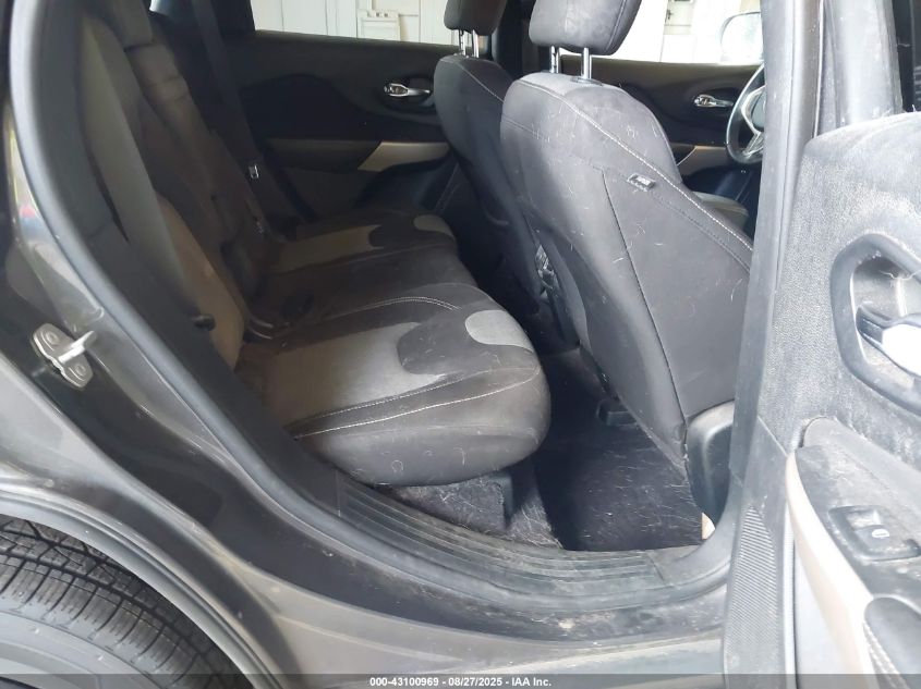 2018 Jeep Cherokee Latitude 4X4 VIN: 1C4PJMCX9JD571069 Lot: 43100969