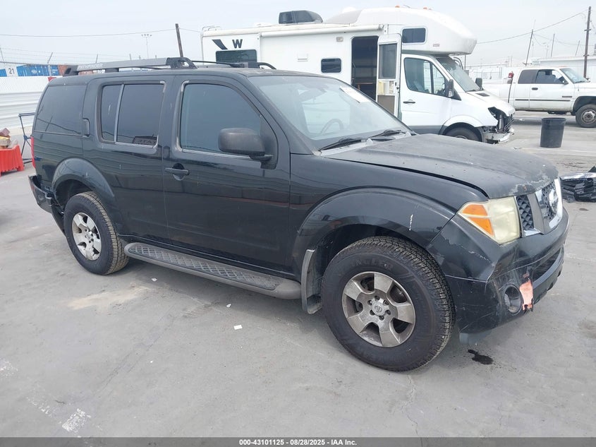 2005 NISSAN PATHFINDER XE