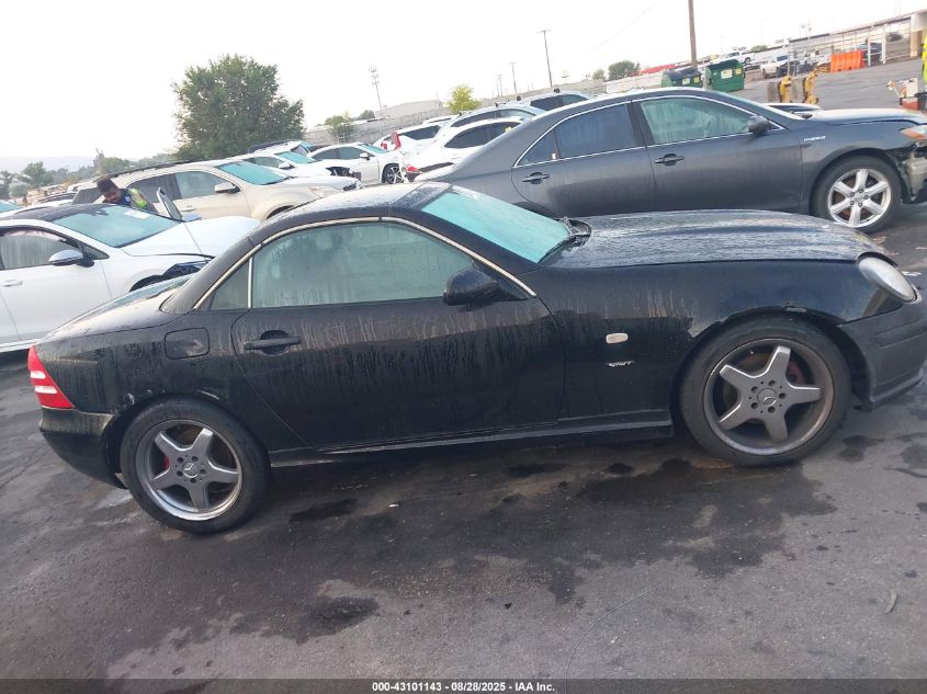 2000 Mercedes-Benz Slk 230 Kompressor VIN: WDBKK47F7YF151123 Lot: 43101143