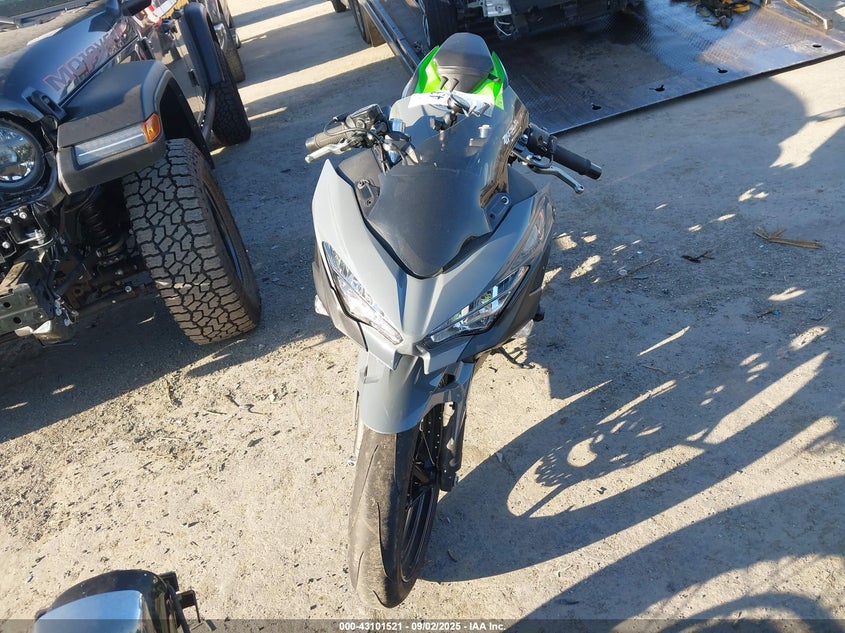 VIN JKAEXKG11KDA26708 2019 KAWASAKI EX400