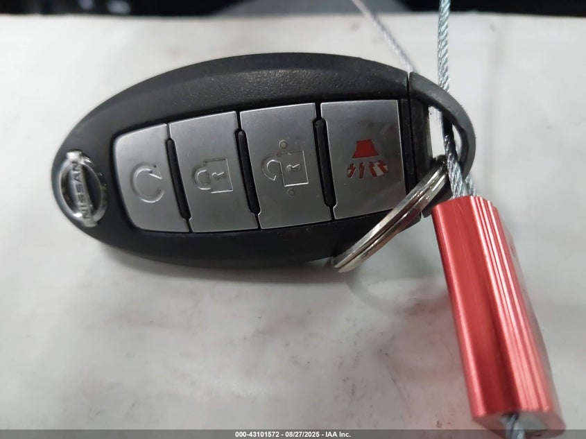 2017 NISSAN ROGUE SV - 5N1AT2MT8HC815886