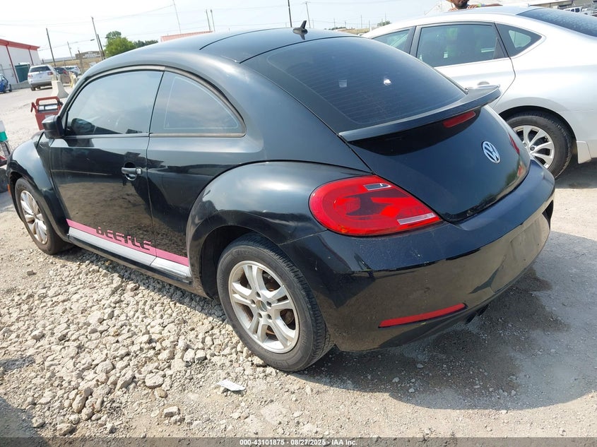 2013 VOLKSWAGEN BEETLE 2.5L ENTRY - 3VWFP7AT8DM690376