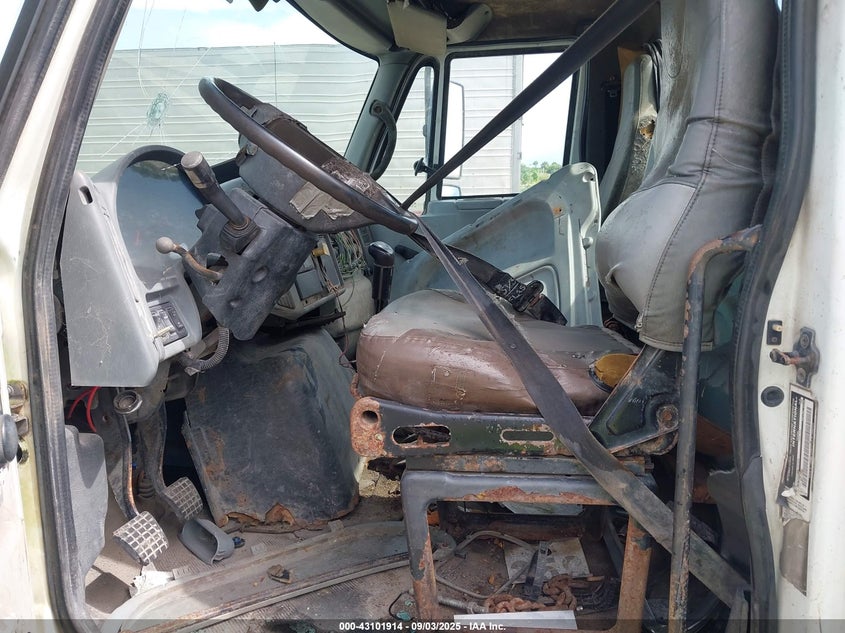 2003 International 7000 7300 VIN: 1HTWAAAN63J062558 Lot: 43101914