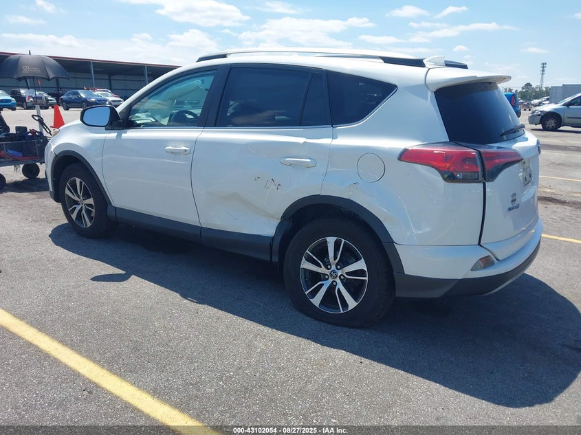 2018 TOYOTA RAV4 XLE - 2T3RFREV2JW829292