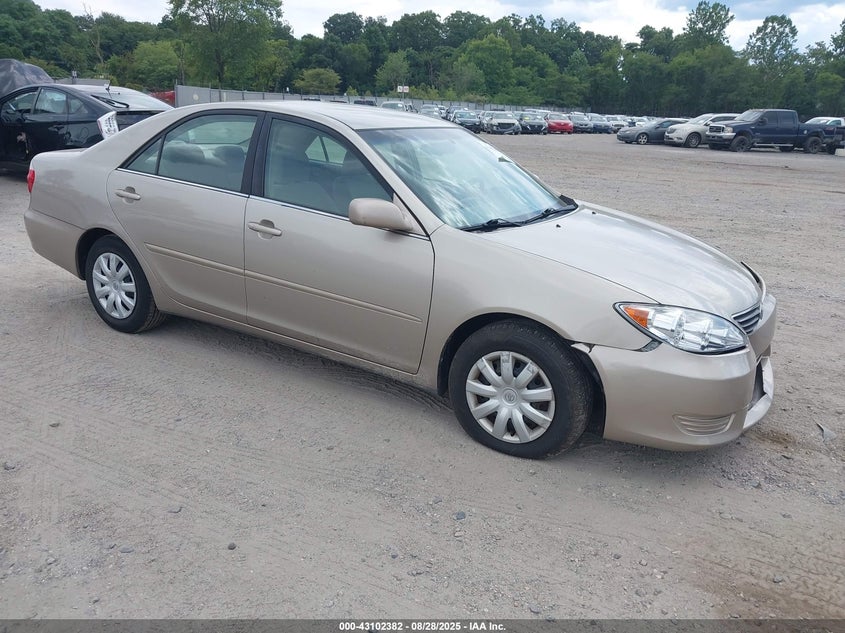 2005 Toyota Camry Le beige sedan gasoline 4T1BE32K95U004456 photo #1