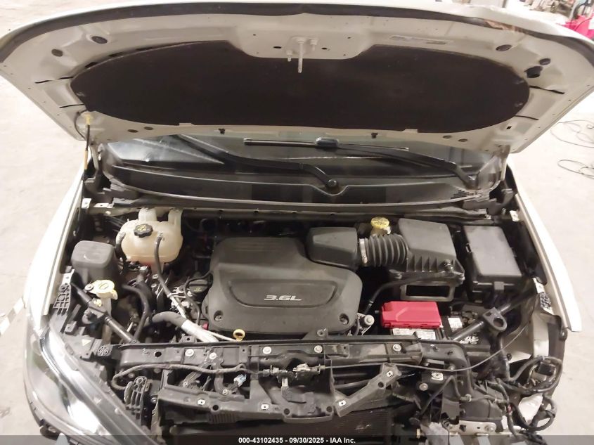 2017 Chrysler Pacifica Limited VIN: 2C4RC1GG9HR637784 Lot: 43102435