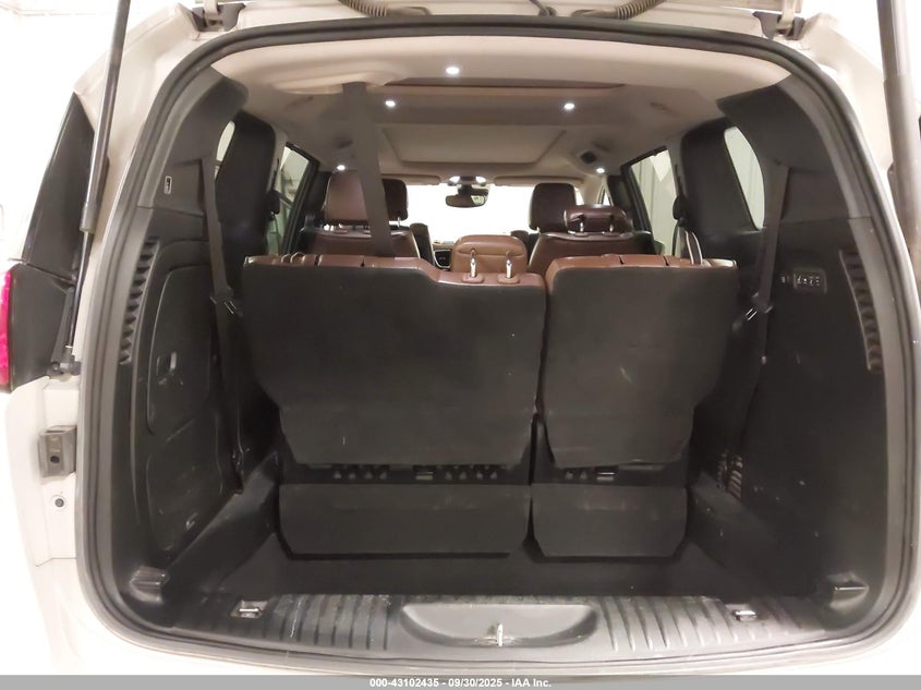 2017 Chrysler Pacifica Limited VIN: 2C4RC1GG9HR637784 Lot: 43102435