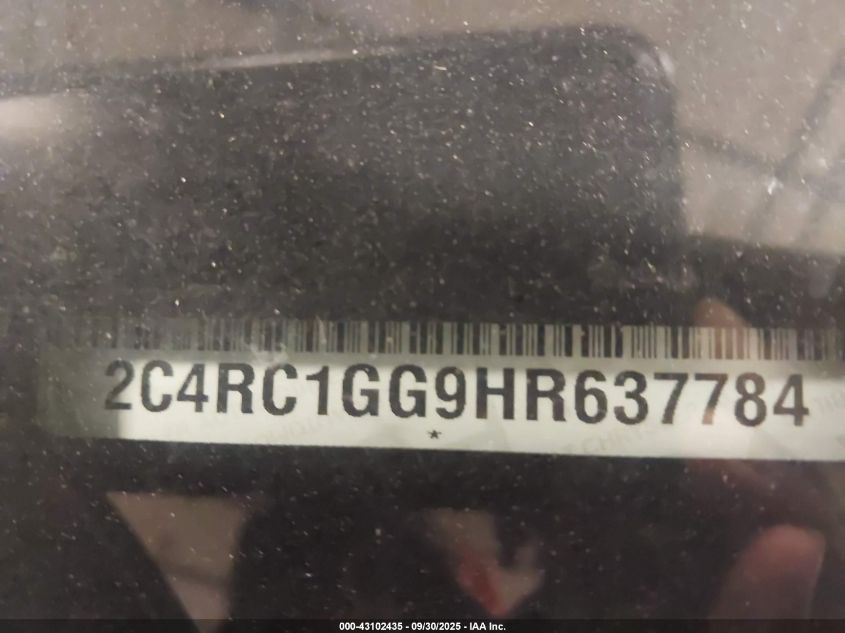 2017 Chrysler Pacifica Limited VIN: 2C4RC1GG9HR637784 Lot: 43102435