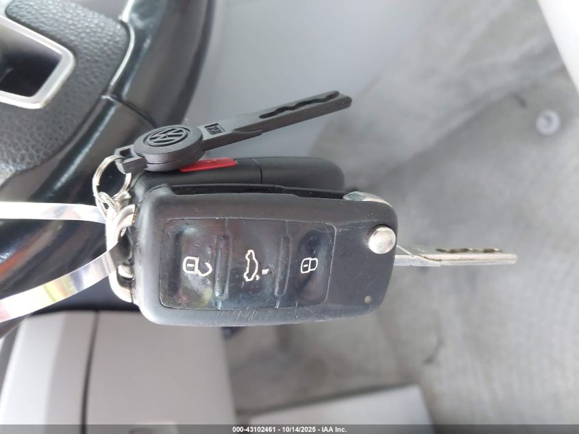 2015 Volkswagen Passat 2.0L Tdi Se VIN: 1VWBV7A3XFC092475 Lot: 43102461