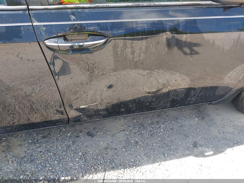 2017 Toyota Corolla Xle VIN: 5YFBURHE1HP656792 Lot: 43103459