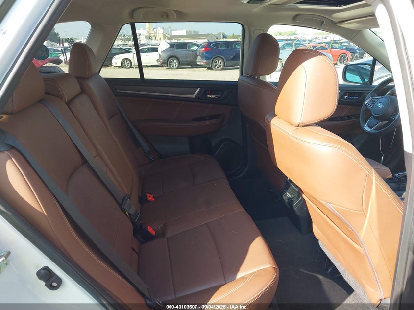 4S4BSETCXJ3390803 2018 SUBARU OUTBACK photo no. 8