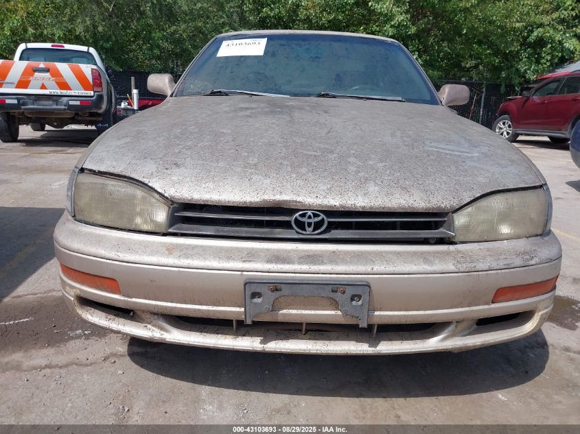 1992 Toyota Camry Le VIN: 4T1SK12EXNU122412 Lot: 43103693