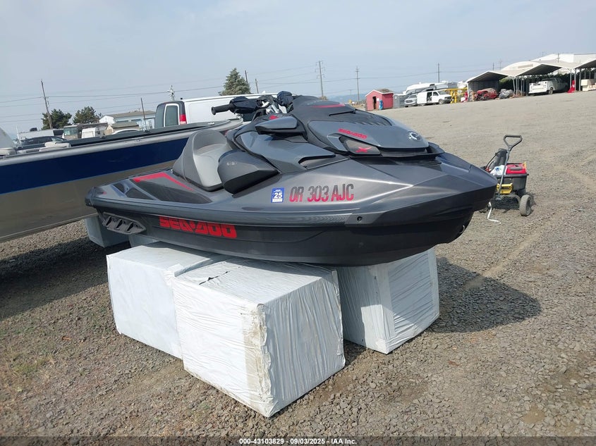 2024 Sea Doo Bombardier Cana grey null null YDV68681D424 photo #1