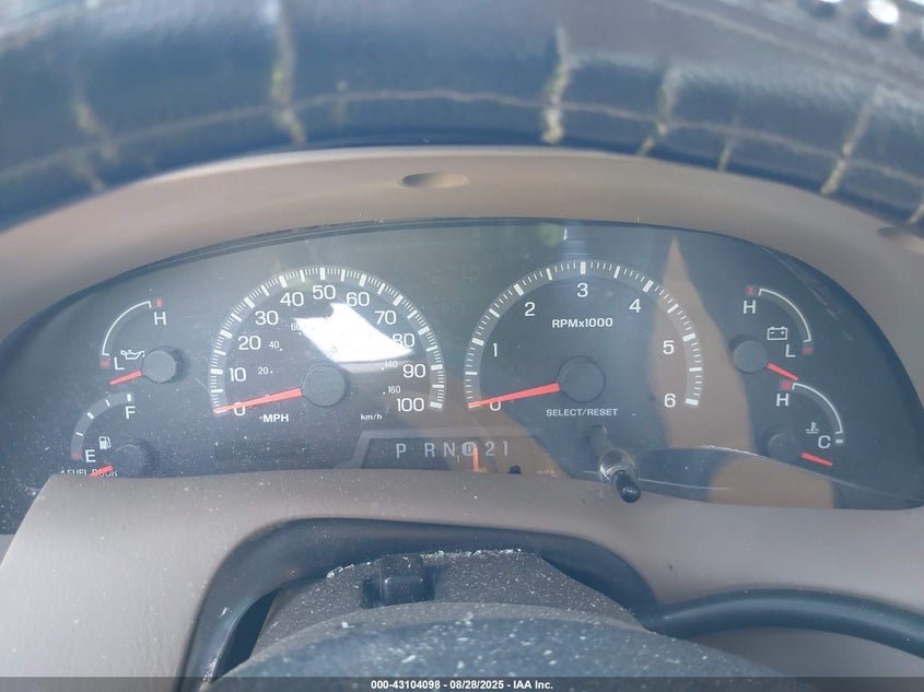 2000 Ford F-150 Lariat/Xl/Xlt VIN: 1FTRX08L2YKB39385 Lot: 43104098