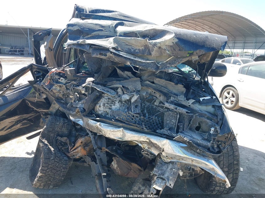 2000 Ford F-150 Lariat/Xl/Xlt VIN: 1FTRX08L2YKB39385 Lot: 43104098