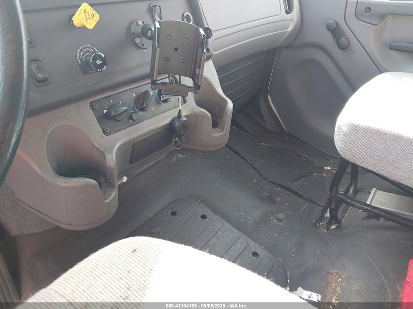 2018 FREIGHTLINER M2 106 auction photo 7
