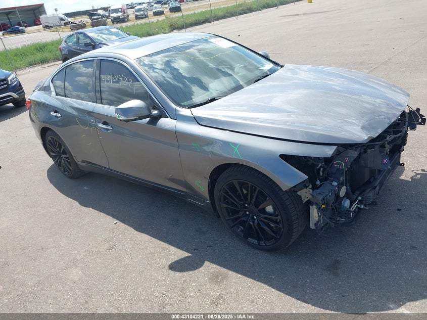 INFINITI Q50 3.0T RED SPORT 400