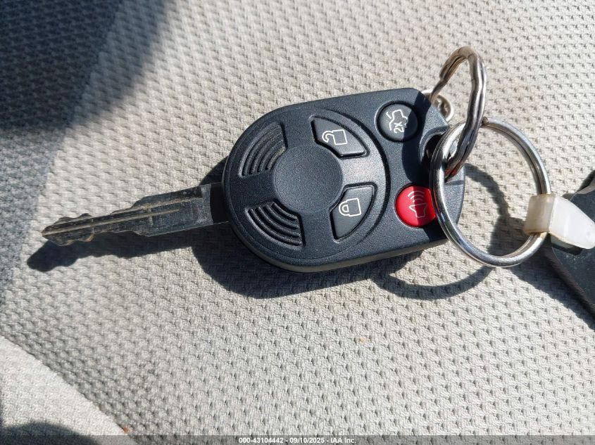 2008 Ford Escape Xlt VIN: 1FMCU93188KC15664 Lot: 43104442