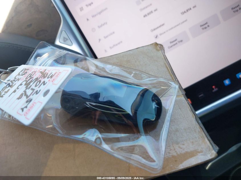 2017 Tesla Model S VIN: 5YJSA1E22HF192394 Lot: 43105095