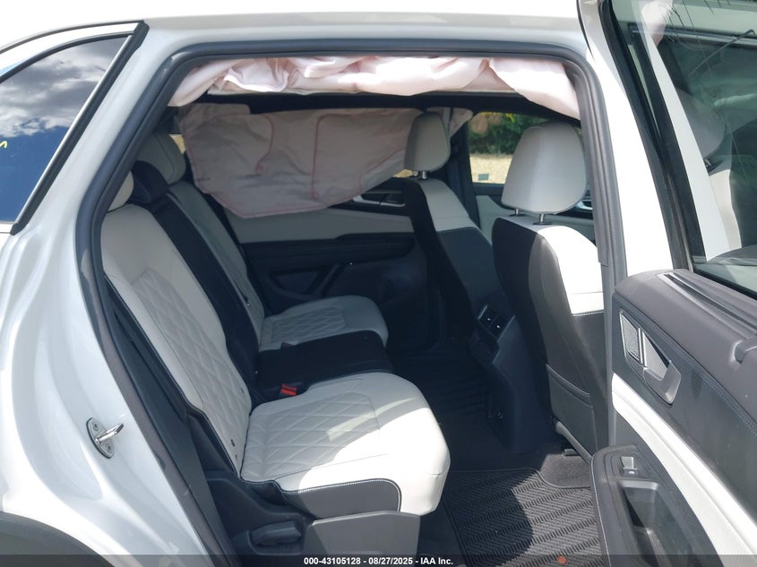 VIN 1V2FE2CA3RC230928 2024 VOLKSWAGEN ATLAS CROSS SPORT 2.0T SEL PREMIUM R-LINE