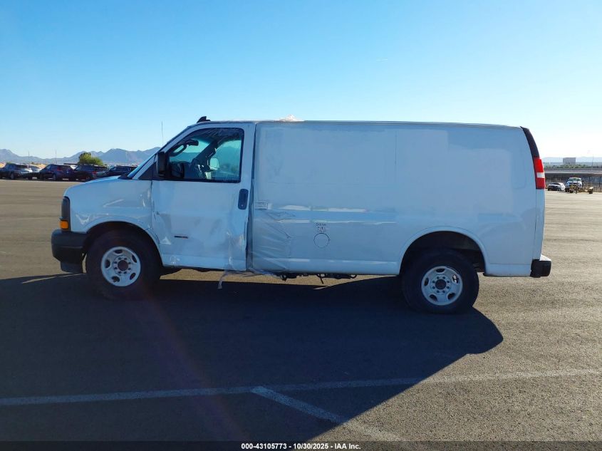 2017 Chevrolet Express 2500 Work Van VIN: 1GCWGAF11H1179652 Lot: 43105773