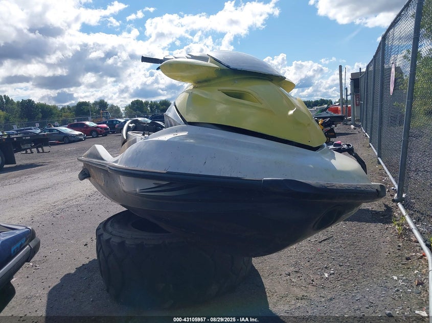 2008 Seadoo Seadoo Gtx white null null YDV21400A808 photo #1