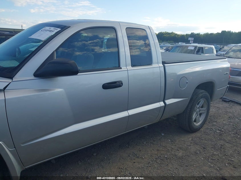 2008 Dodge Dakota Sxt/Bighorn/Lonestar VIN: 1D7HW32K08S592717 Lot: 43105985