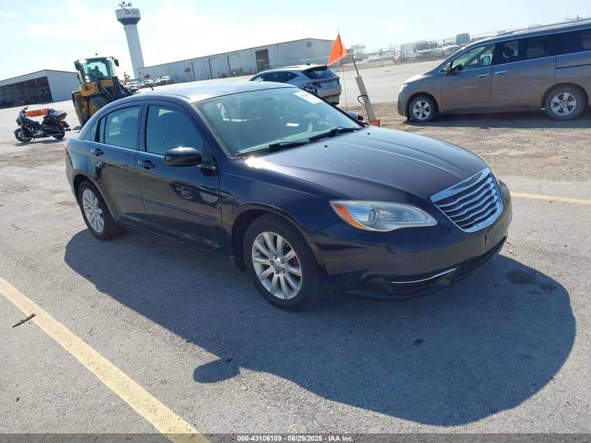 1C3BC1FG5BN552579 2011 Chrysler 200 Touring auction photo 1