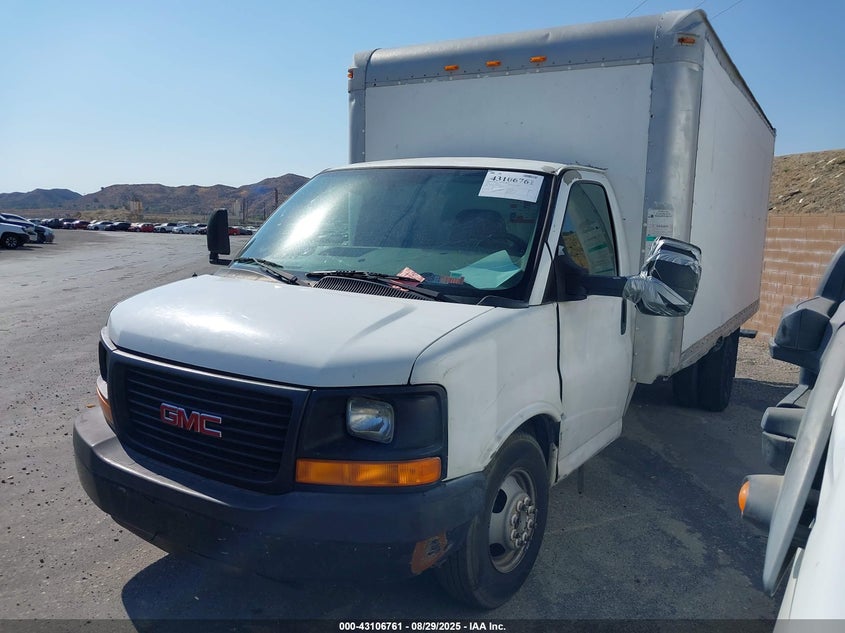 2008 GMC Savana G3500 white van gasoline 1GDJG31C281909062 photo #3