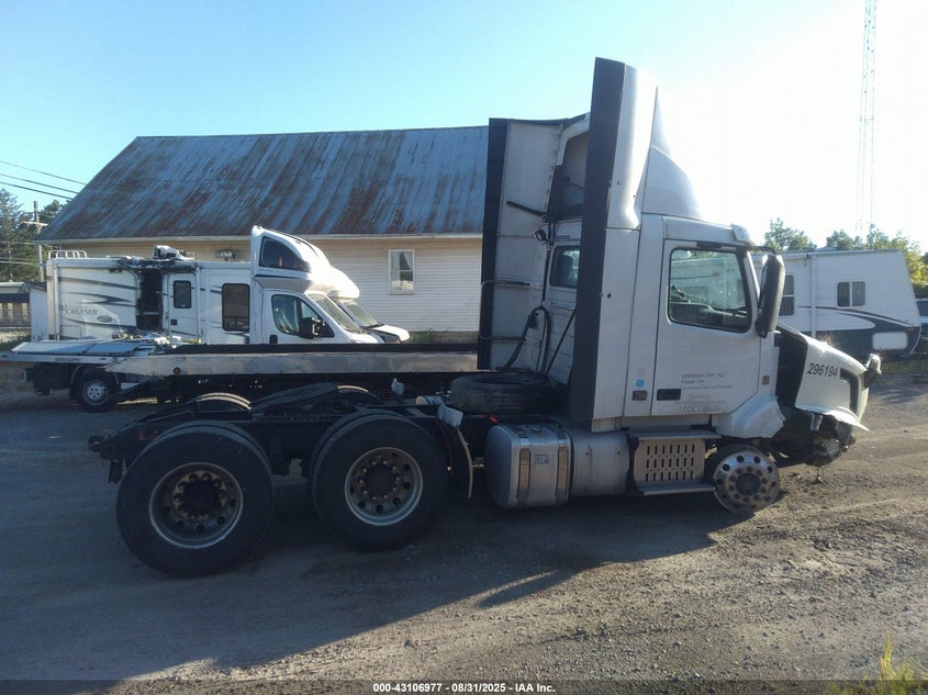 2016 Volvo Vn Vnl VIN: 4V4NC9EG8GN941172 Lot: 43106977