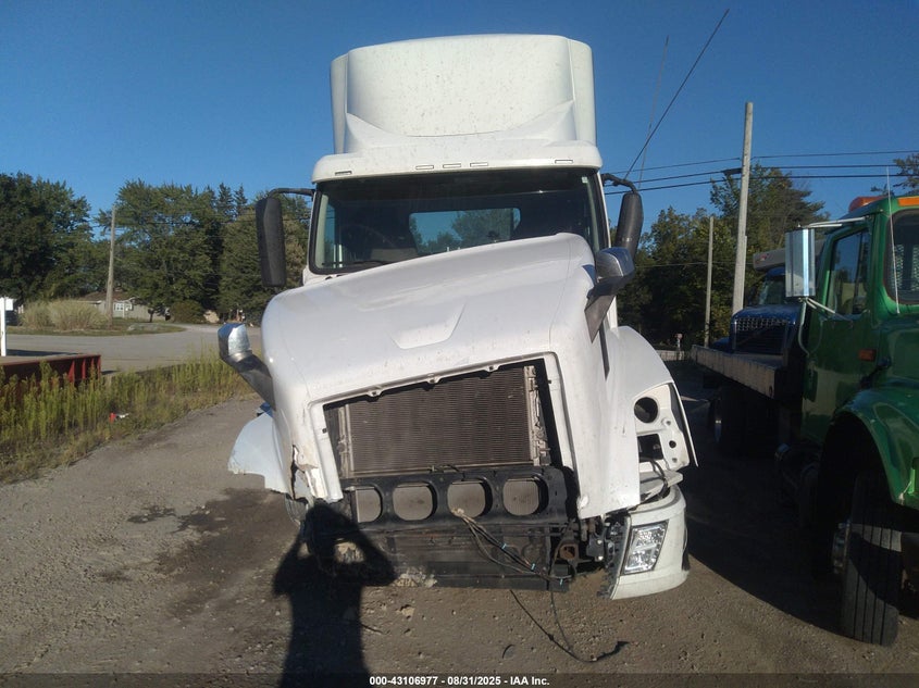 2016 Volvo Vn Vnl VIN: 4V4NC9EG8GN941172 Lot: 43106977