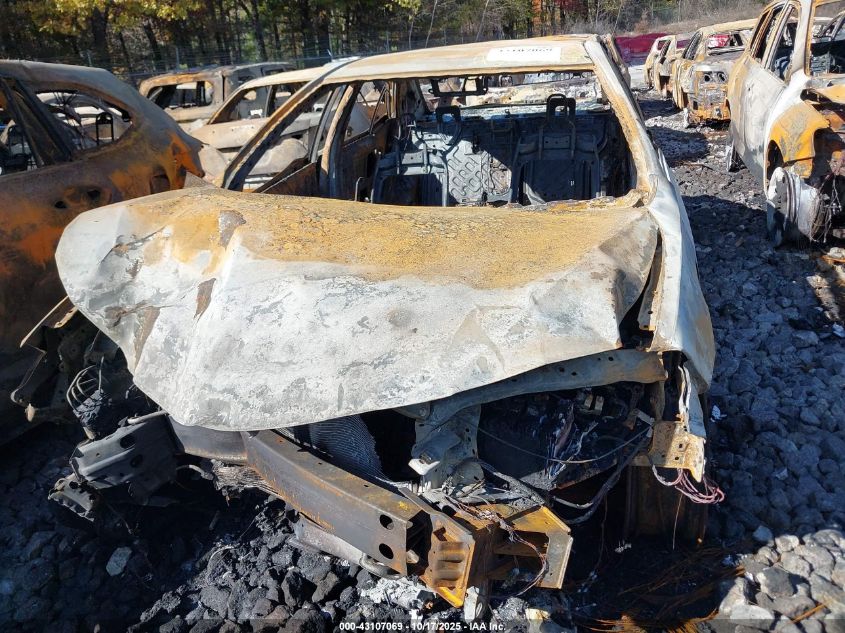 2019 Toyota Corolla Le VIN: 2T1BURHE4KC128610 Lot: 43107069