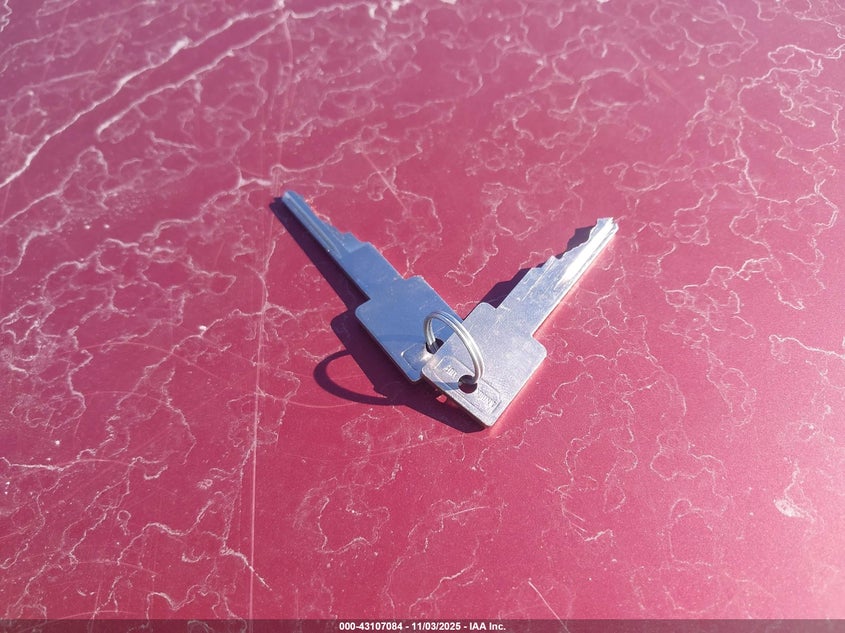 2001 Cadillac Eldorado Esc VIN: 1G6EL12Y41B104814 Lot: 43107084