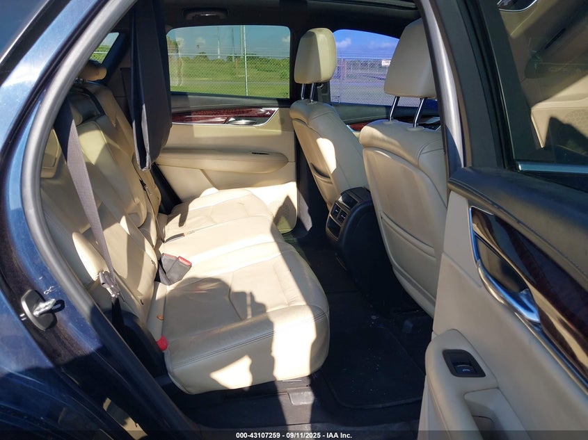 2017 CADILLAC XT5 LUXURY - 1GYKNDRS2HZ183084