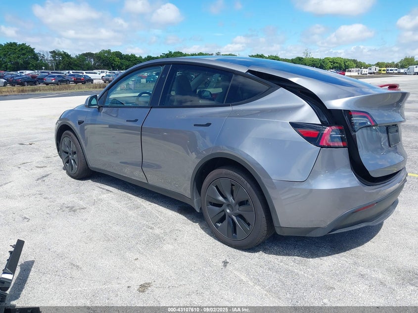 2025 Tesla Model y Long Range Dual Motor All-wheel Drive Grey Lot 111043107610 Vin 7SAYGDED6SF255115