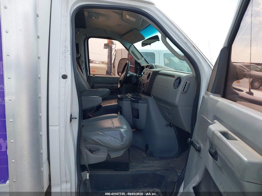 1FDWE3FLXCDB10111 2012 Ford E-350 Cutaway auction photo 1