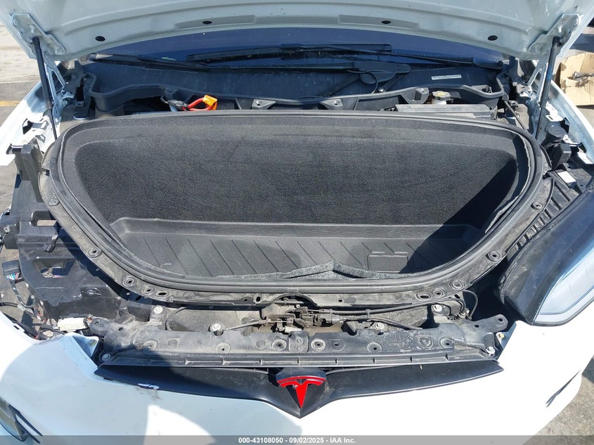 2020 Tesla Model X Performance Dual Motor All-Wheel Drive VIN: 5YJXCDE43LF275733 Lot: 43108050