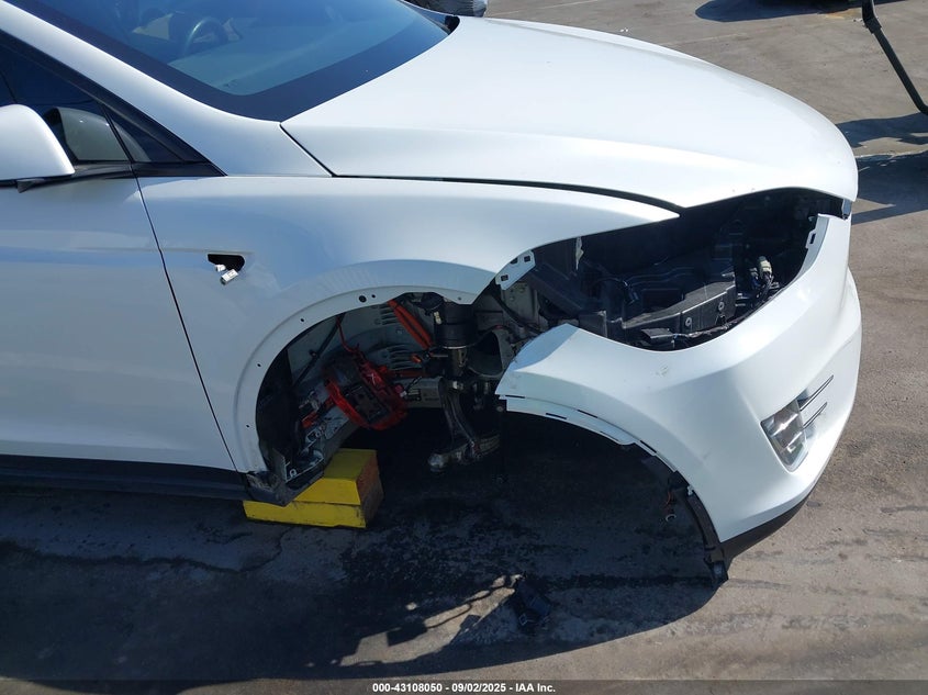 2020 Tesla Model X Performance Dual Motor All-Wheel Drive VIN: 5YJXCDE43LF275733 Lot: 43108050