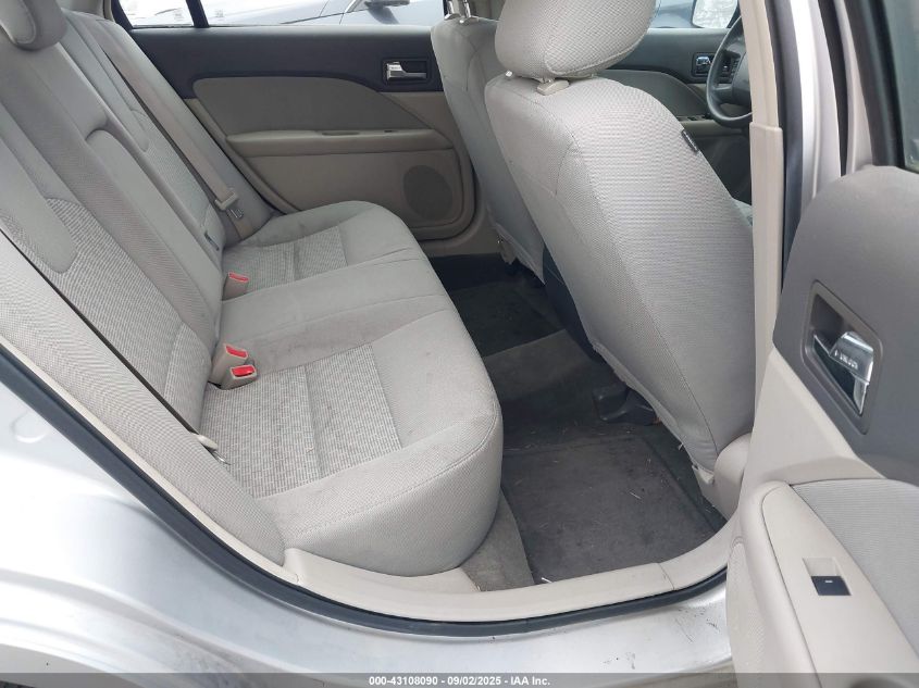 2011 Ford Fusion S VIN: 3FAHP0GA2BR262768 Lot: 43108090