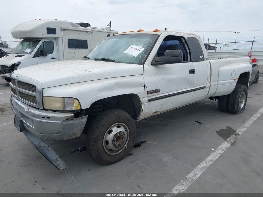 1B7MF33681J529192 2001 DODGE RAM photo no. 2
