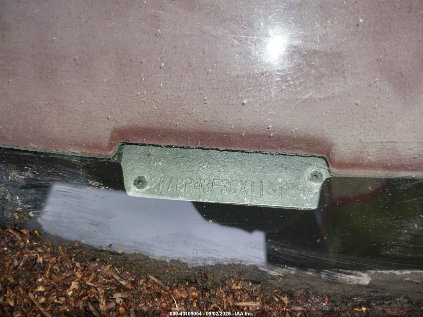 2FABP43F3GX116189 1986 FORD  photo no. 9