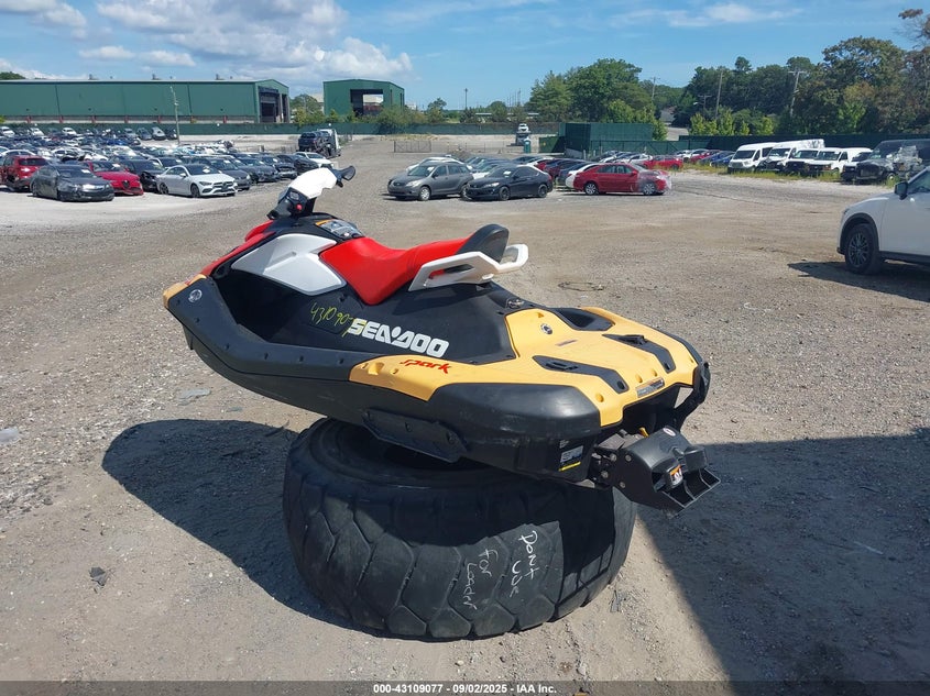 2025 Seadoo Spark orange null null XXXXXYDV77966E424 photo #4